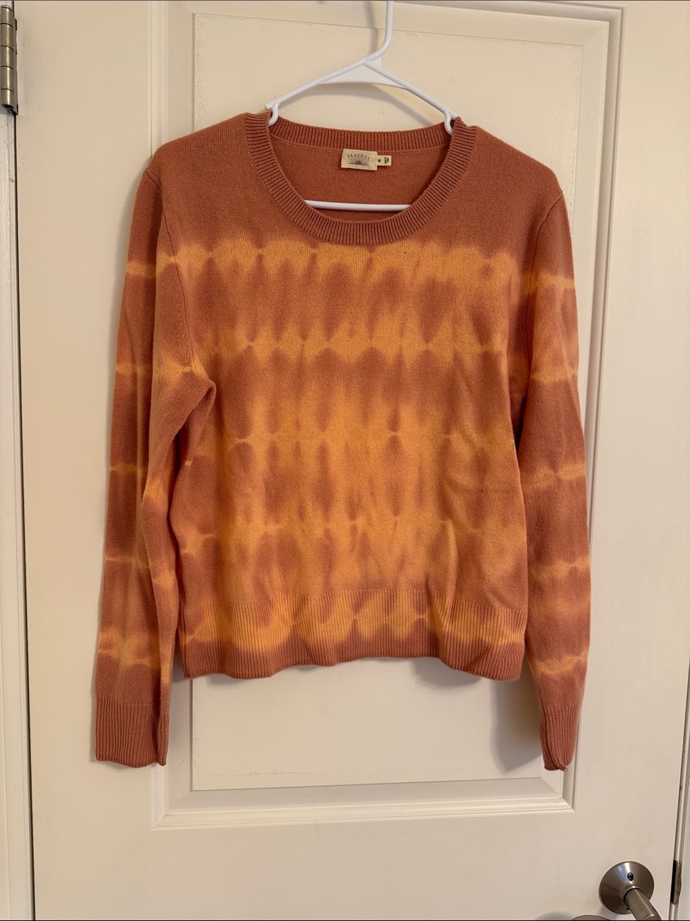 Faherty Tie-Dye Crewneck Sweater- women’s medium 💯 cashmere